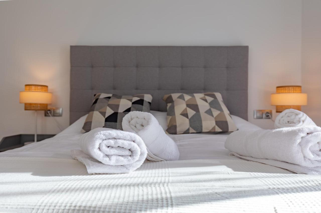 Teatro Suites Malaga City Flat Exteriör bild