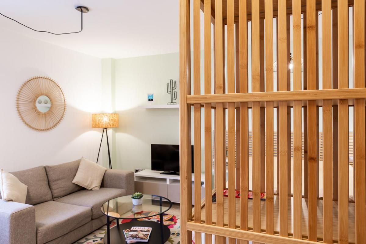 Teatro Suites Malaga City Flat Exteriör bild