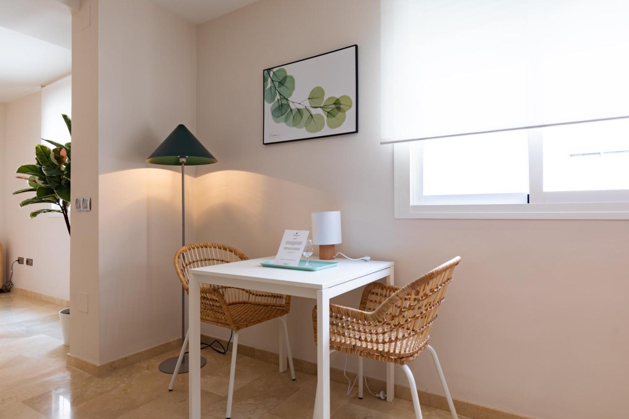 Teatro Suites Malaga City Flat Exteriör bild
