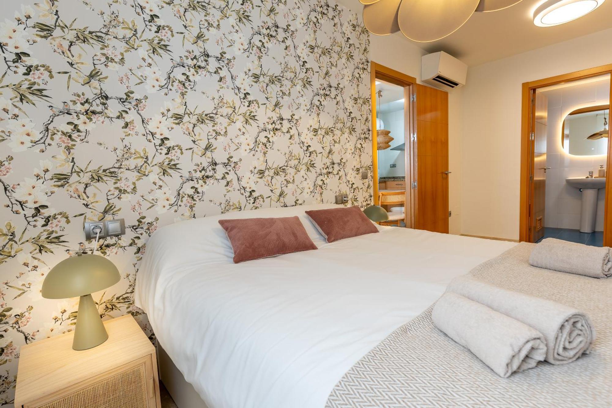 Teatro Suites Malaga City Flat Exteriör bild