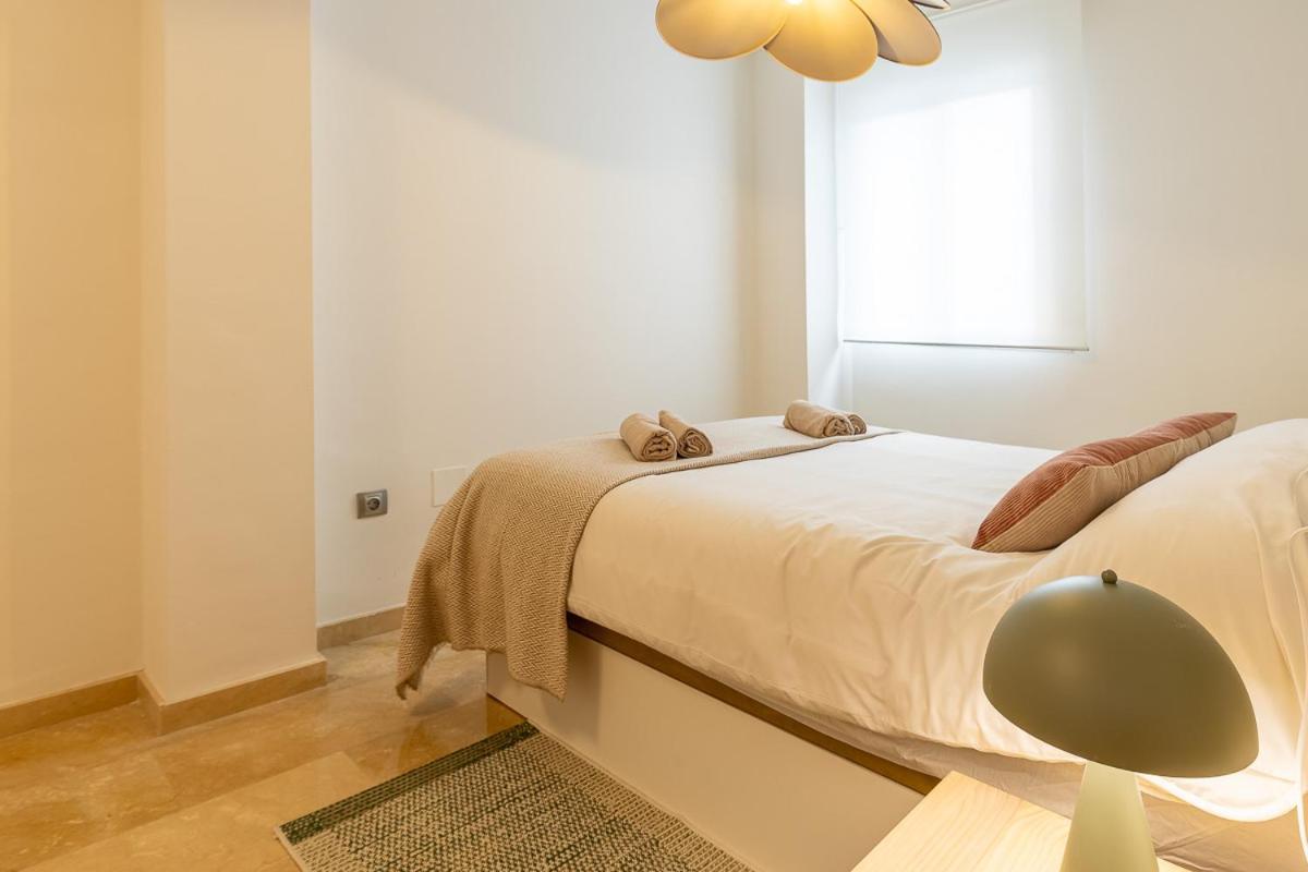 Teatro Suites Malaga City Flat Exteriör bild